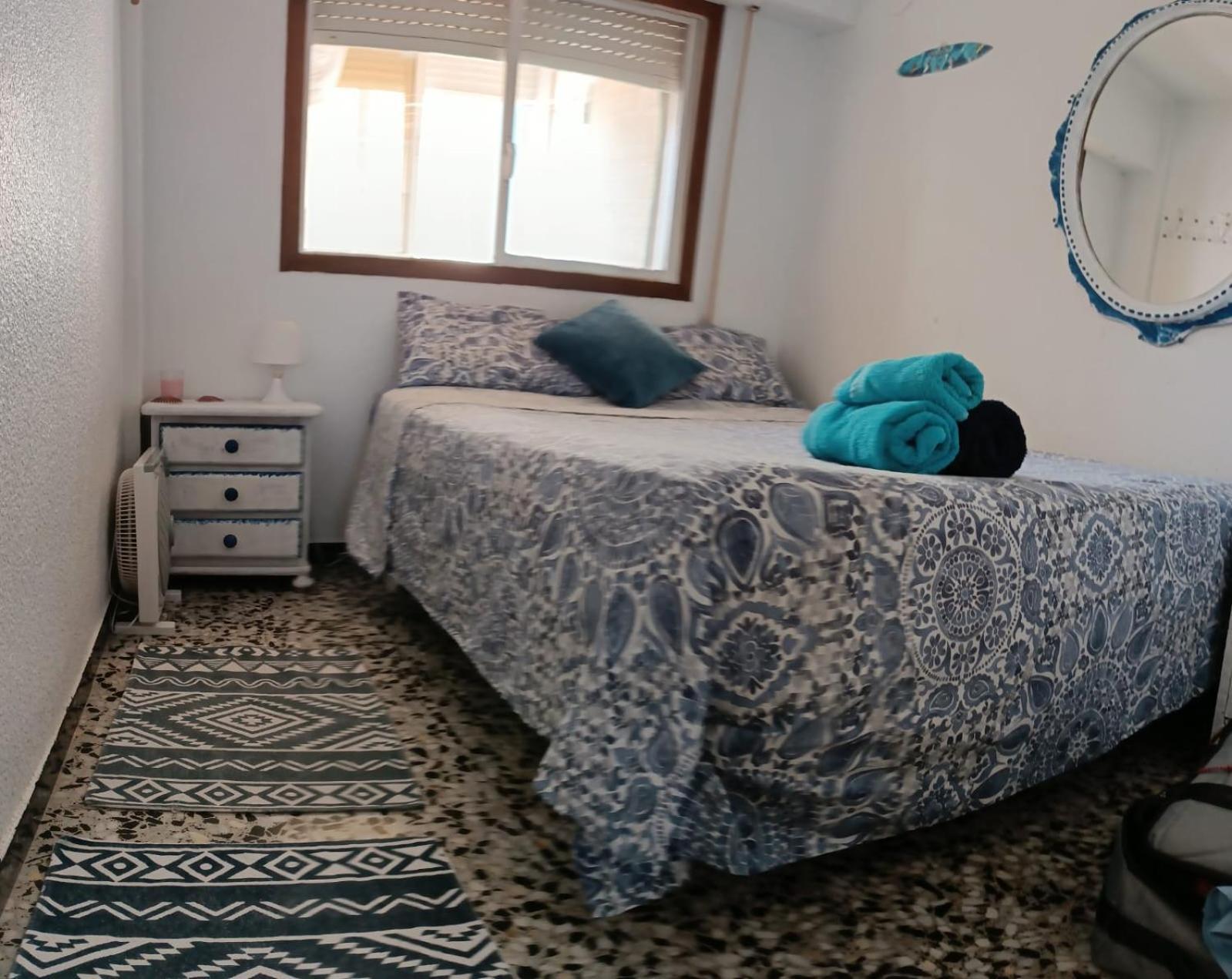 Blue Double Private Room At Front Beach - Habitacion Doble En La Playa Valencia Zimmer foto