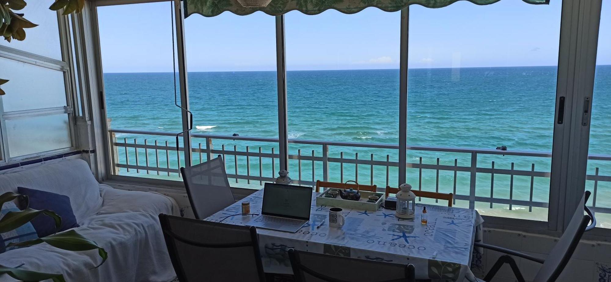 Blue Double Private Room At Front Beach - Habitacion Doble En La Playa Valencia Exterior foto